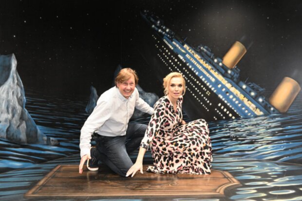 Hana Reinders Mašlíková v Muzeu fantastických iluzí. Foto: Snímek obrazovky extra.cz