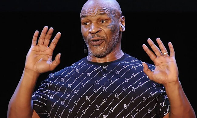 "No a co mi můžeš udělat": Mike Tyson si musel vzpomenout na mládí a uklidnit otravného cestujícího v letadle