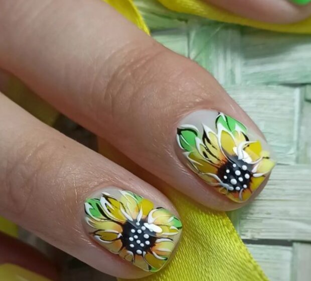 Nápady na jasnou manikúru. Foto: snímek obrazovky Instagram