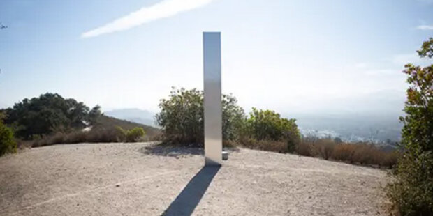 Třetí monolit se objevil na hoře v Kalifornii den po zmizení v Rumunsku
