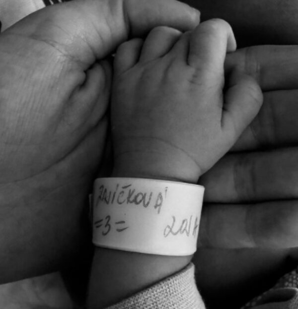 Ruce. Foto: snímek obrazovky blesk.cz