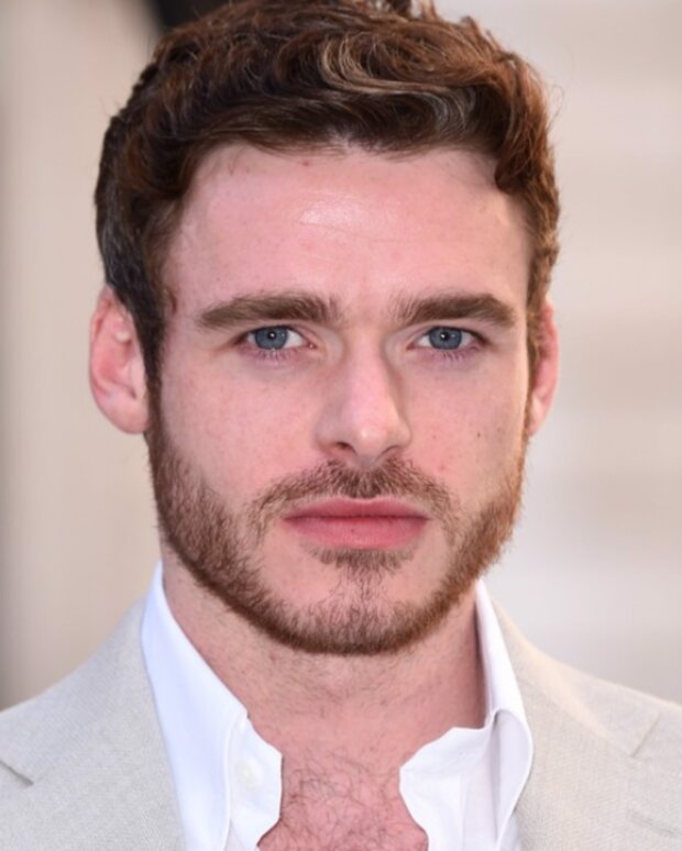 Richard Madden. Foto: snímek obrazovky extra.cz