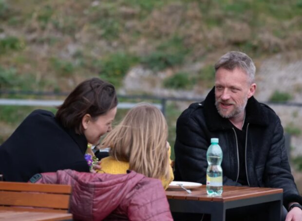 Viktor Tauš a Klára Melíšková. Foto: snímek obrazovky blesk.cz