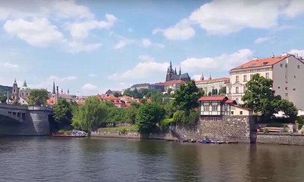 "Do Česka míří letní vedra": Meteorologové řekli, jakých nejvyšších teplot se dočkáme. Jak bude