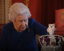 Alžběta II. a královna Viktorie,  Foto: snímek obrazovky YouTube