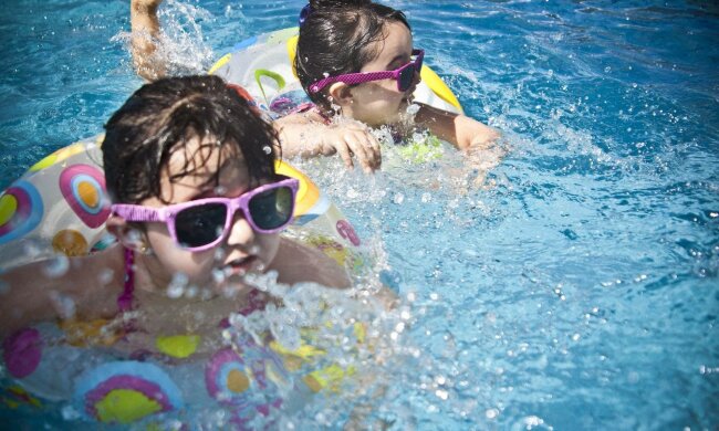 „Další přechod studené fronty přinese pondělí,“ upozornila meteoroložka. V Česku lze očekávat aprílové počasí