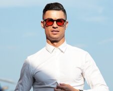 Cristiano Ronaldo má na Instagramu dvě stě milionů sledujících: Které fotografie mu pomohly vytvořit rekord a kolik na tom vydělává