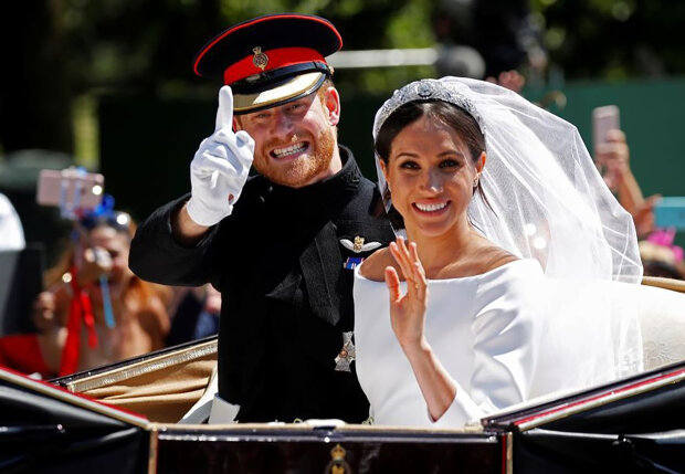 "Málokdo věřil v toto manželství": před čtyřmi lety se princ Harry a Meghan Markle vzali. Jak tomu bylo