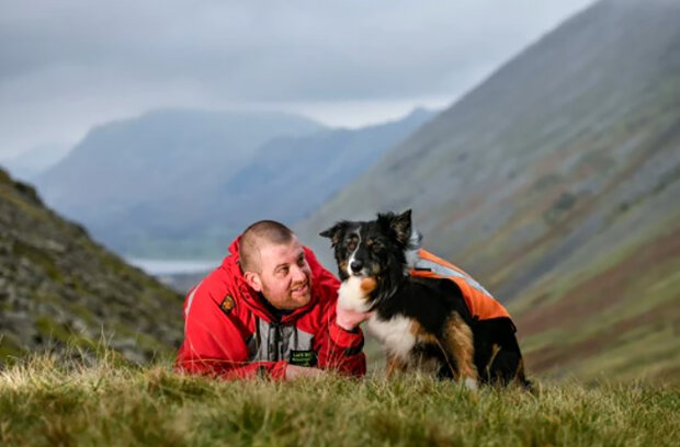 "Skye pro mě znamená všechno": Pes, který pracoval 11 let na horách, byl po odchodu do důchodu oceněn