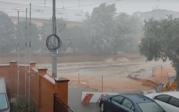"Musíme počítat s vydatnými srážkami": ČHMÚ zveřejnil výstrahu před vydatným deštěm. Jak bude