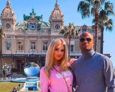 Malá dcera „nejkrásnějšího neobvyklého páru“ dobyla svět svou krásou