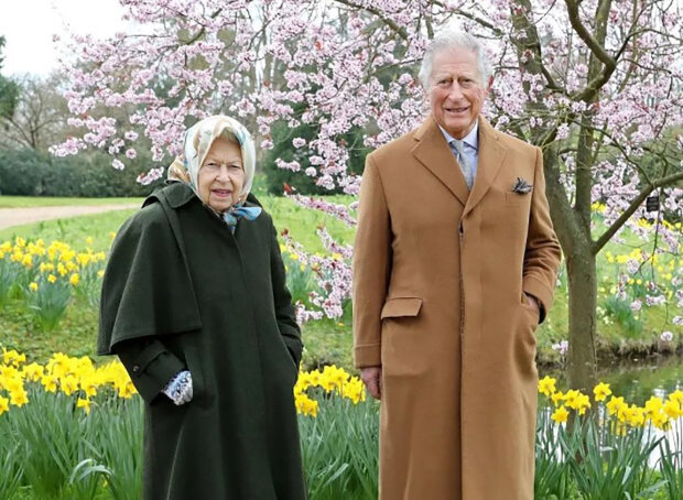 Proč Alžběta II. nevidí prince Charlese jako krále Británie: Královský expert Christopher Anderson sdílel podrobnosti