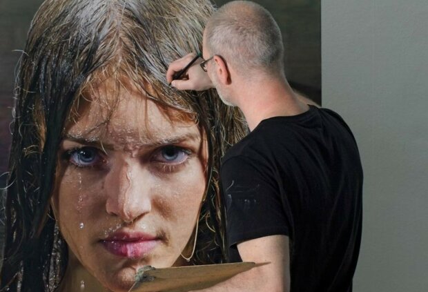 Umělec Philipp Weber  vytváří hyperrealistické portréty, které jsou k nerozeznání od fotografií