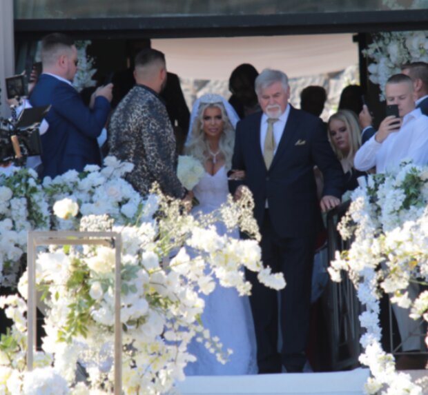 Svatba Lely Ceterové a Karlose Vémoly. Foto: snímek obrazovky extra.cz