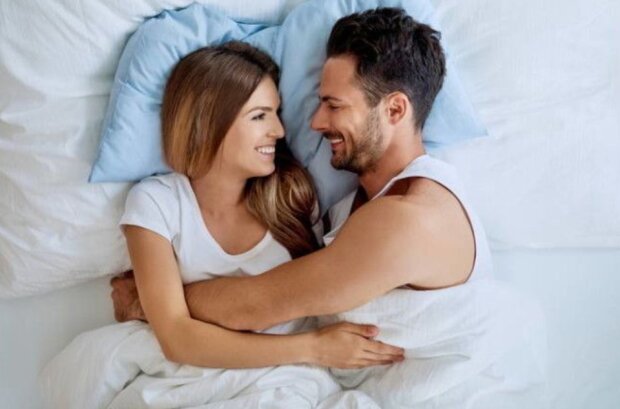 Muž a žena. Foto: snímek obrazovky storyfox.ru