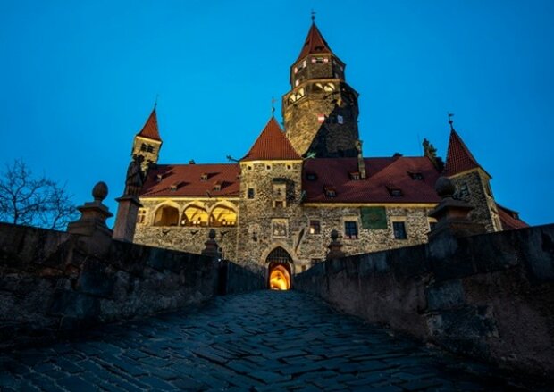 Hradozámecká noc 2020 se v Česku uskuteční 29. srpna: hrady, kláštery a paláce otevřou návštěvníkům své dveře