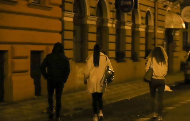 Porušení vládních nařízení. Foto: snímek obrazovky blesk.cz