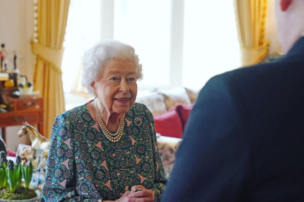 Alžběta II. se po nemoci objevila na veřejnosti: jak se cítí královna