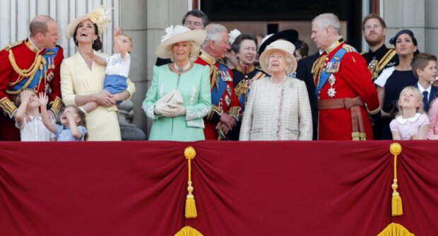 Královská rodina. Foto: snímek obrazovky tsn