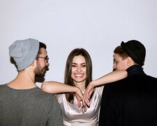 Odborníci radí ženám, aby se setkaly se dvěma muži současně