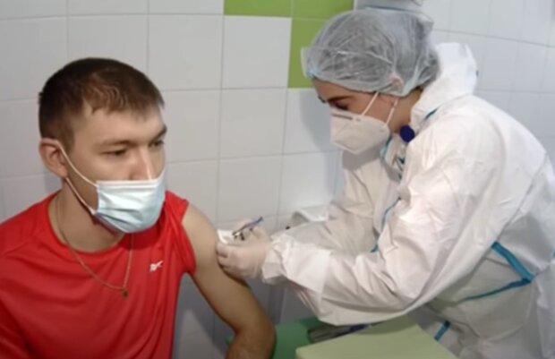 Očkování. Foto: snímek obrazovky YouTube