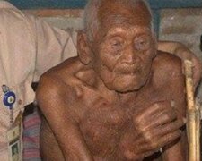 Tento muž přežil 4 manželky, 10 sourozenců a všechny své děti. Jeho věk udivuje