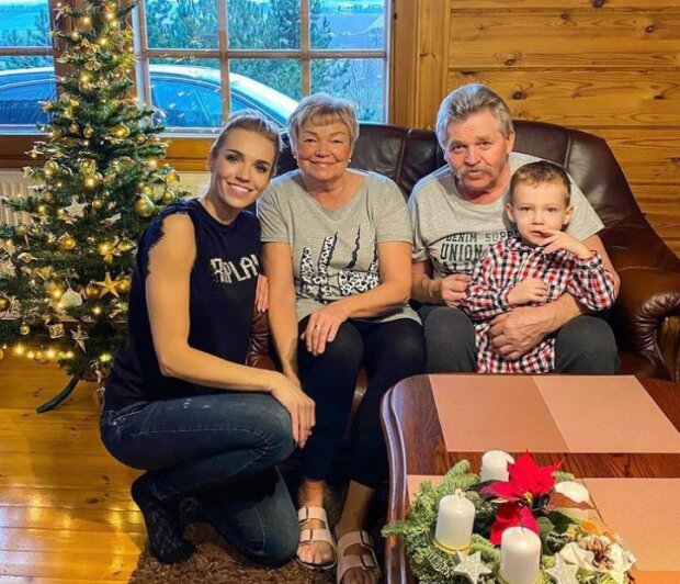 Hanka Mašlíková a rodina. Foto: snímek obrazovky img.blesk.cz