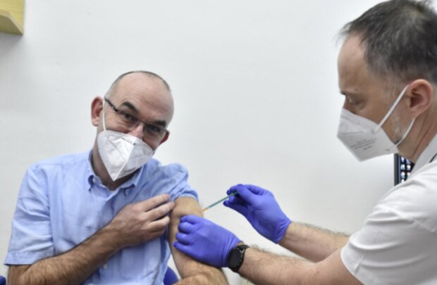 Vakcína. Foto: snímek obrazovky expres.cz