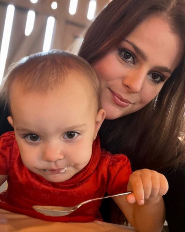 Ornella Koktová s rodinou. Foto: snímek obrazovky Instagram