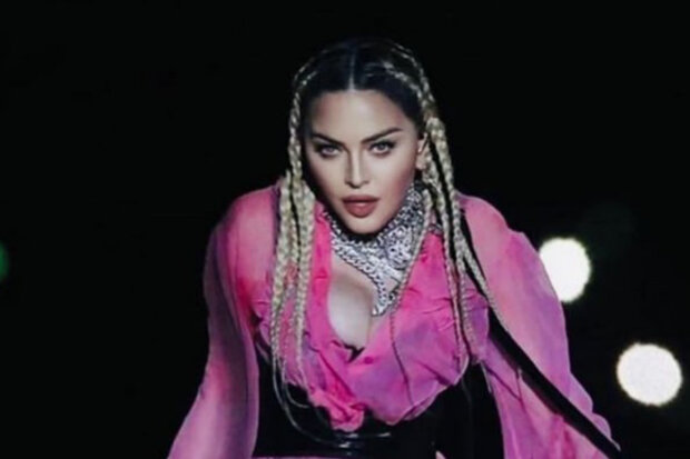 Madonna vyrazila na rande s novým klukem ve svetru za 35 tisíc korun: Kam se vydali zamilovaní