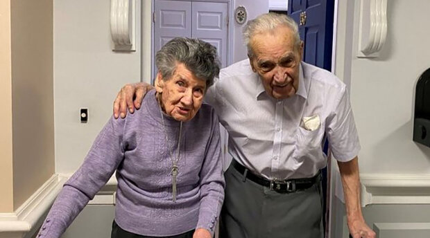 "Někdy může být život těžký, ale vším procházíme společně": Manželé, kteří spolu žijí 81 let, sdíleli tajemství silného vztahu