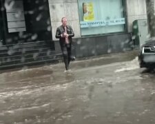 "Mokré nohy, ale zachránil jsem malý život": chlapův akt padl do objektivu a vrátil víru v lidi