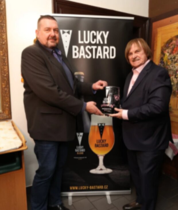 Oslava. Foto: snímek obrazovky blesk.cz