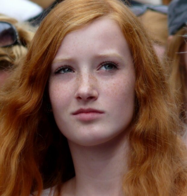 Holka. Foto: snímek obrazovky boredpanda