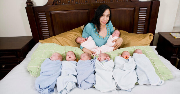 Velká rodina: jak vypadá matka se 14 dětmi, z nichž 8 jsou dvojčata