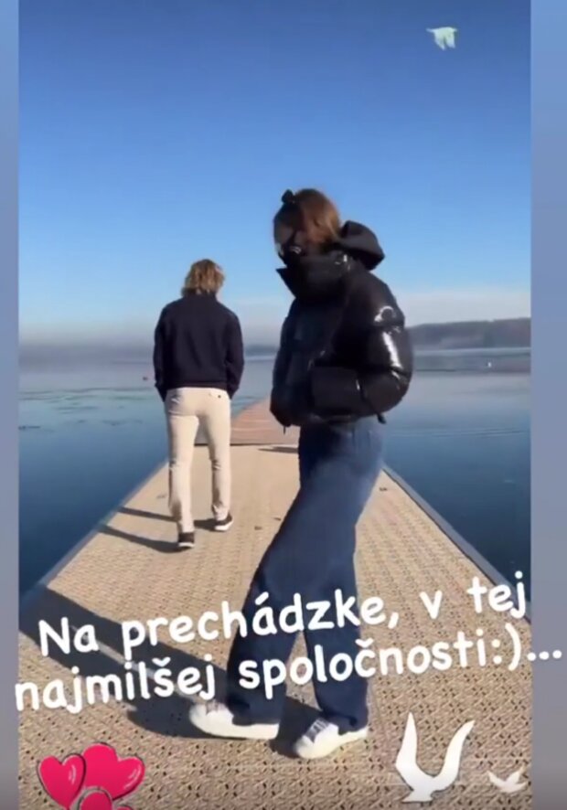 Procházka. Foto: snímek obrazovky Instagram