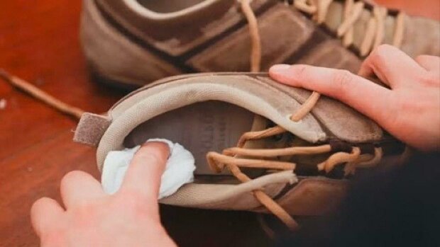 Jak se zbavit nepříjemného zápachu obuvi s pomocí dostupných prostředků
