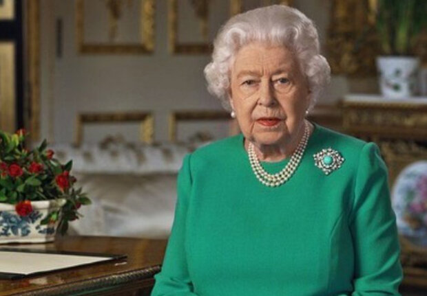 Buckinghamský palác odhalil poslední oficiální portrét Alžběty II.: Kdo je autorem snímku