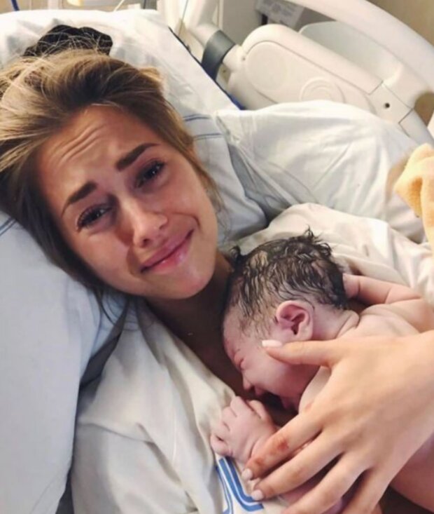 Matka a dítě. Foto: snímek obrazovky laykni.com