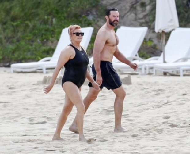 Hugh Jackman s manželkou. Foto: snímek obrazovky 2aktera.ru