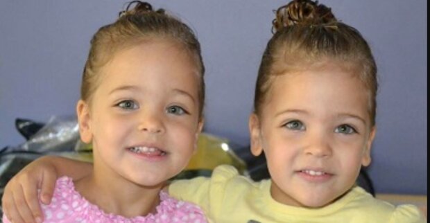 "První modelovou smlouvu dostaly, když jim bylo pouhých šest měsíců." V 7 letech byly dívky nazvaný nejkrásnějšími dvojčaty na světě. Jak vypadají teď