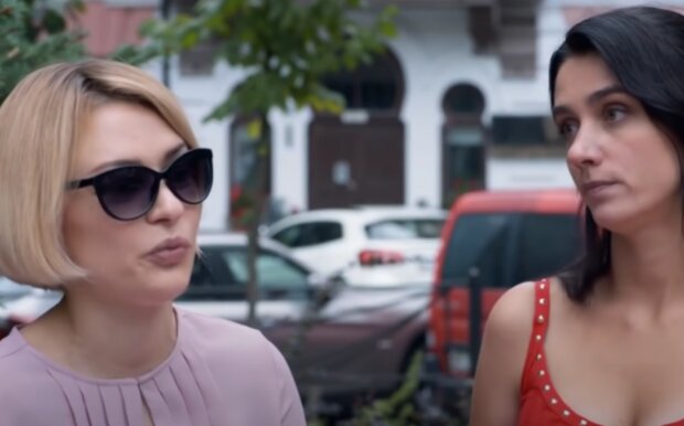 Žena a holka. Foto: snímek obrazovky YouTube