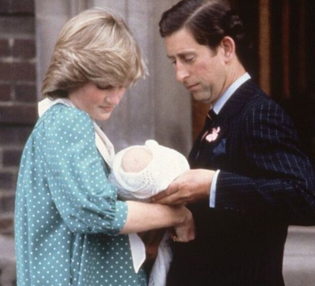 Princezna Diana a princ Charles se svým malým synem Williamem. Foto: snímek obrazovky tsn