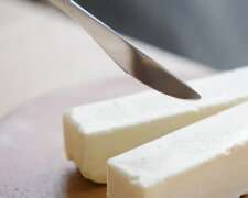 "Jsem si jistá, že jste nevěděli, že se dá vyrobit máslo v pračce": Žena sdílela způsob, jak vyrobit máslo bez mixéru