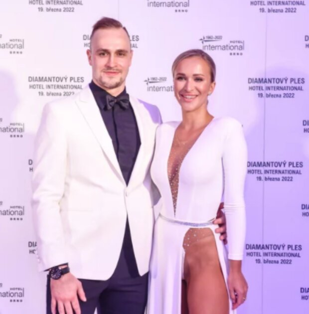 Nela Slováková s přítelem. Foto: snímek obrazovky blesk.cz