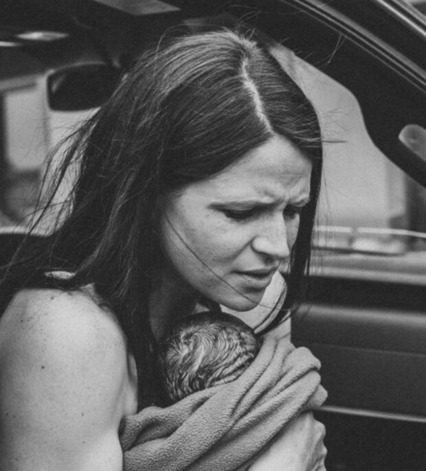 Matka a dítě. Foto: snímek obrazovky laykni.com