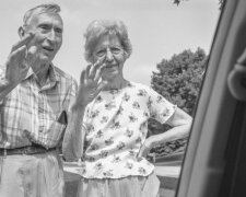 Drahocenná památka: dívka vždy fotila své rodiče, když se loučili