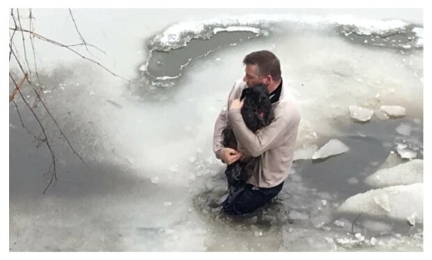 Muž skočil do ledové vody, aby zachránil psa