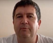 “Těším se, až se konečně vyspím”: Ministr Jan Hamáček ukázal výzdobu svého domova a popřál lidem veselé Vánoce